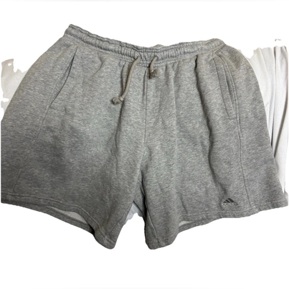 Men’s Gray Heather Adidas Originals Essentials Shorts H34682 Size Medium Trefoil